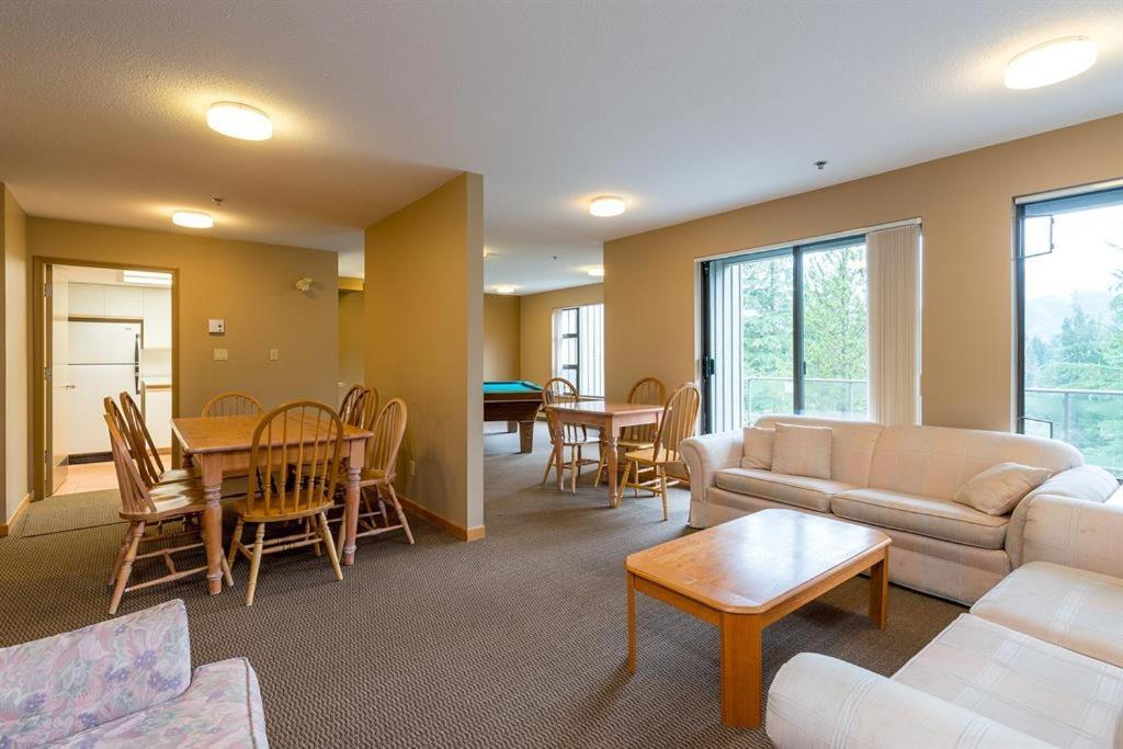 Greyhawk By Outpost Whistler Villa Ngoại thất bức ảnh
