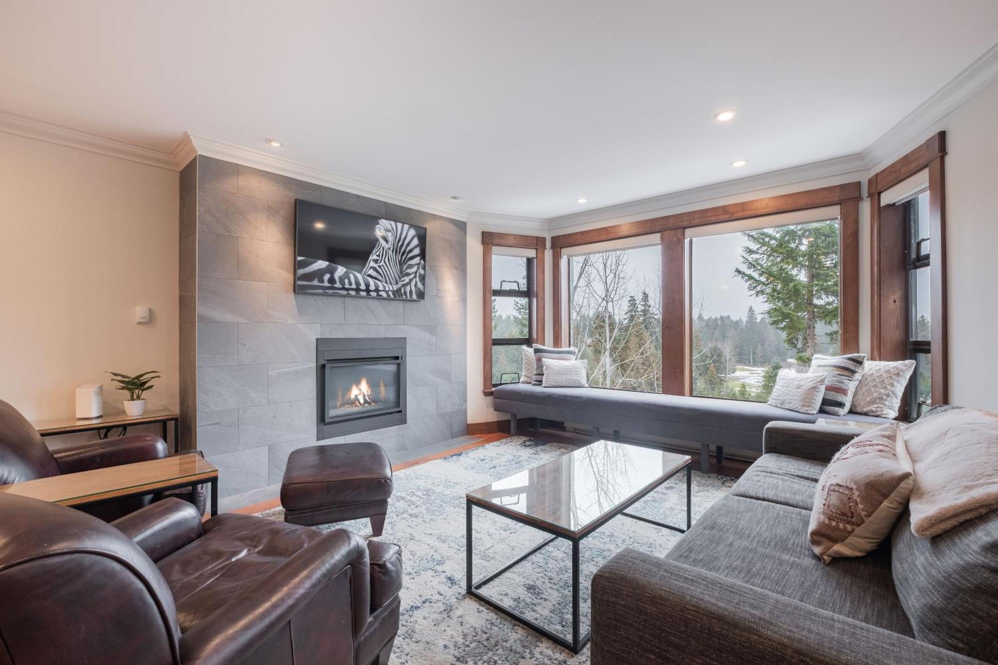 Greyhawk By Outpost Whistler Villa Ngoại thất bức ảnh