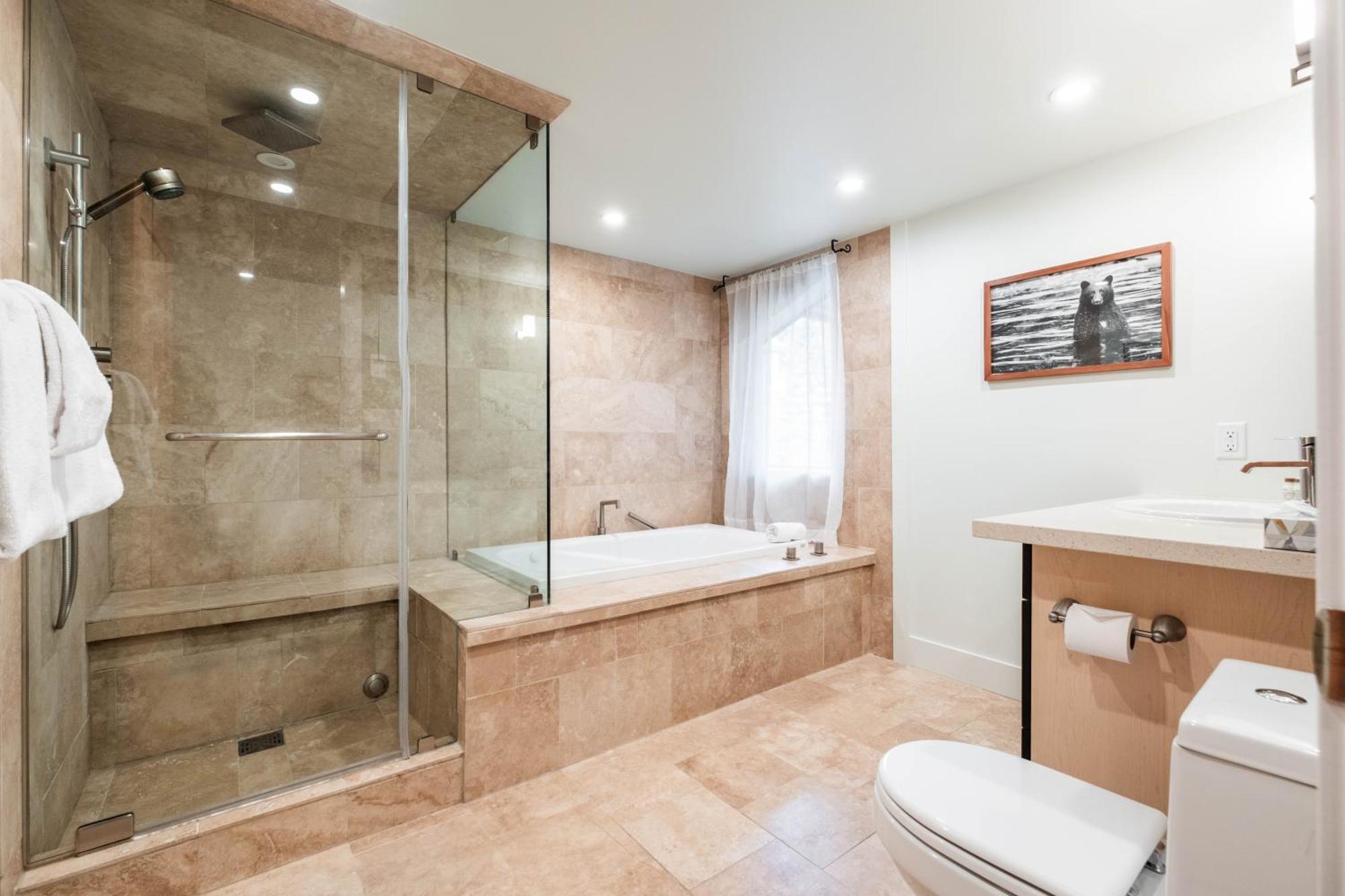 Greyhawk By Outpost Whistler Villa Ngoại thất bức ảnh