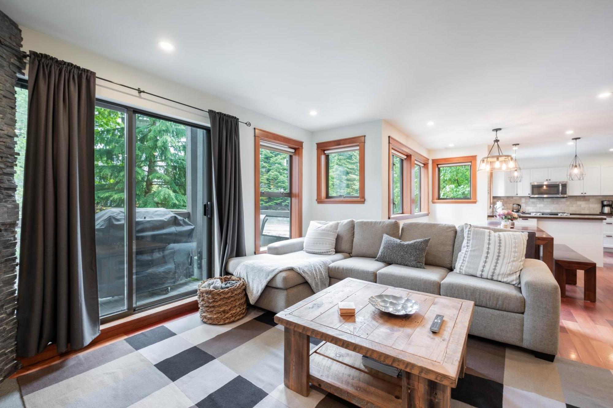 Greyhawk By Outpost Whistler Villa Ngoại thất bức ảnh