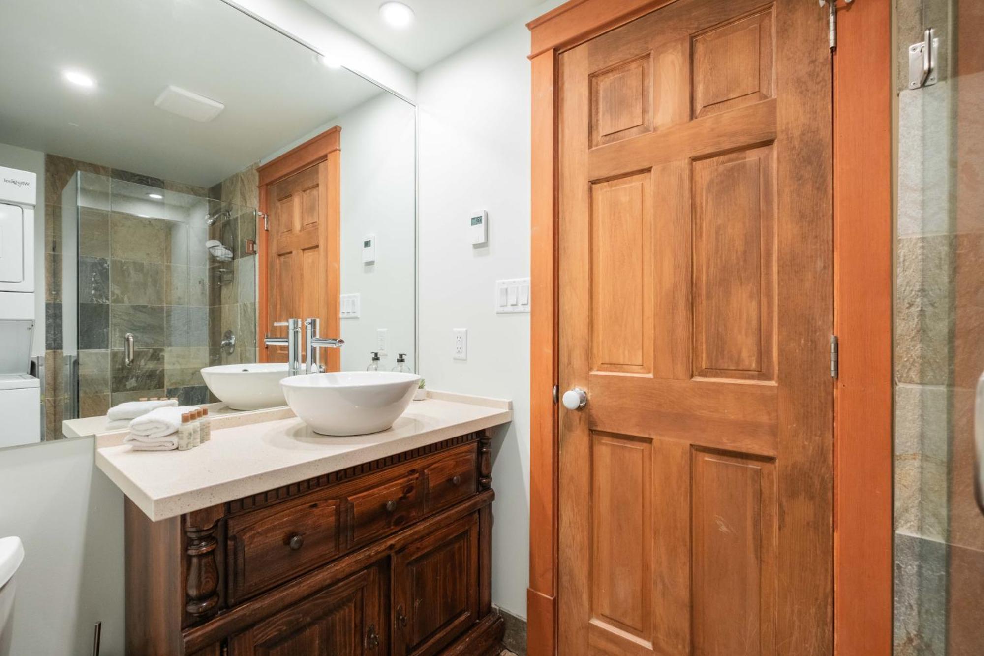 Greyhawk By Outpost Whistler Villa Ngoại thất bức ảnh