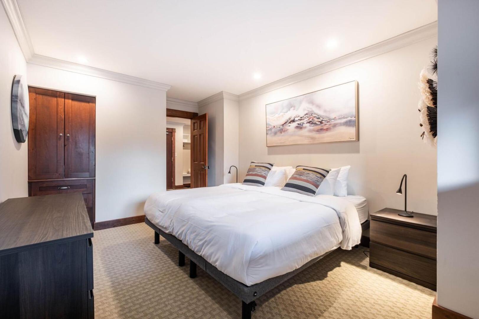 Greyhawk By Outpost Whistler Villa Ngoại thất bức ảnh