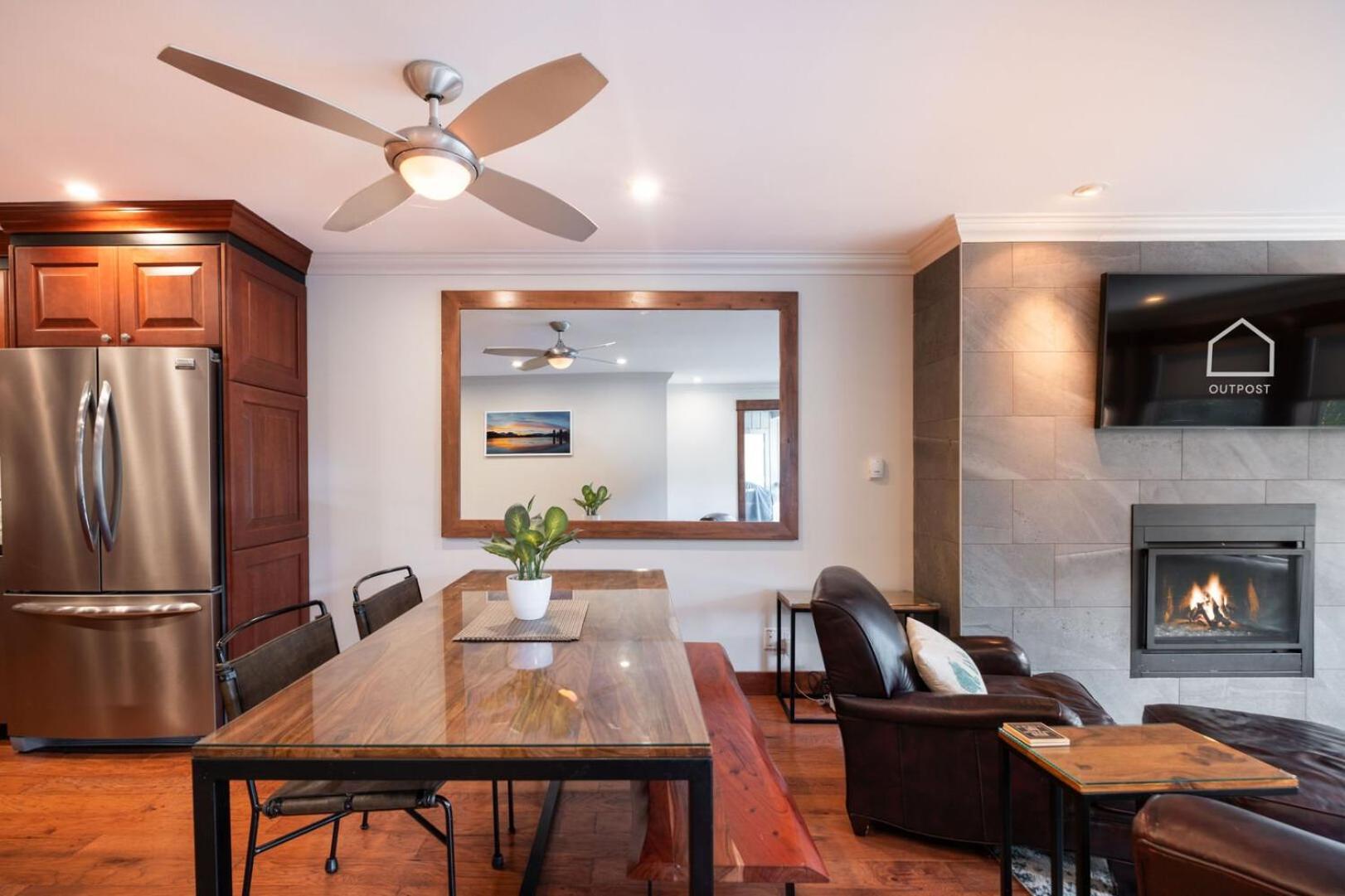 Greyhawk By Outpost Whistler Villa Ngoại thất bức ảnh